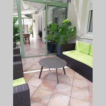 Avec Piscine Privee